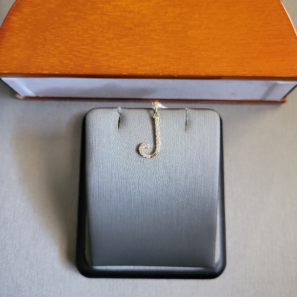 14k gold diamonds pendant